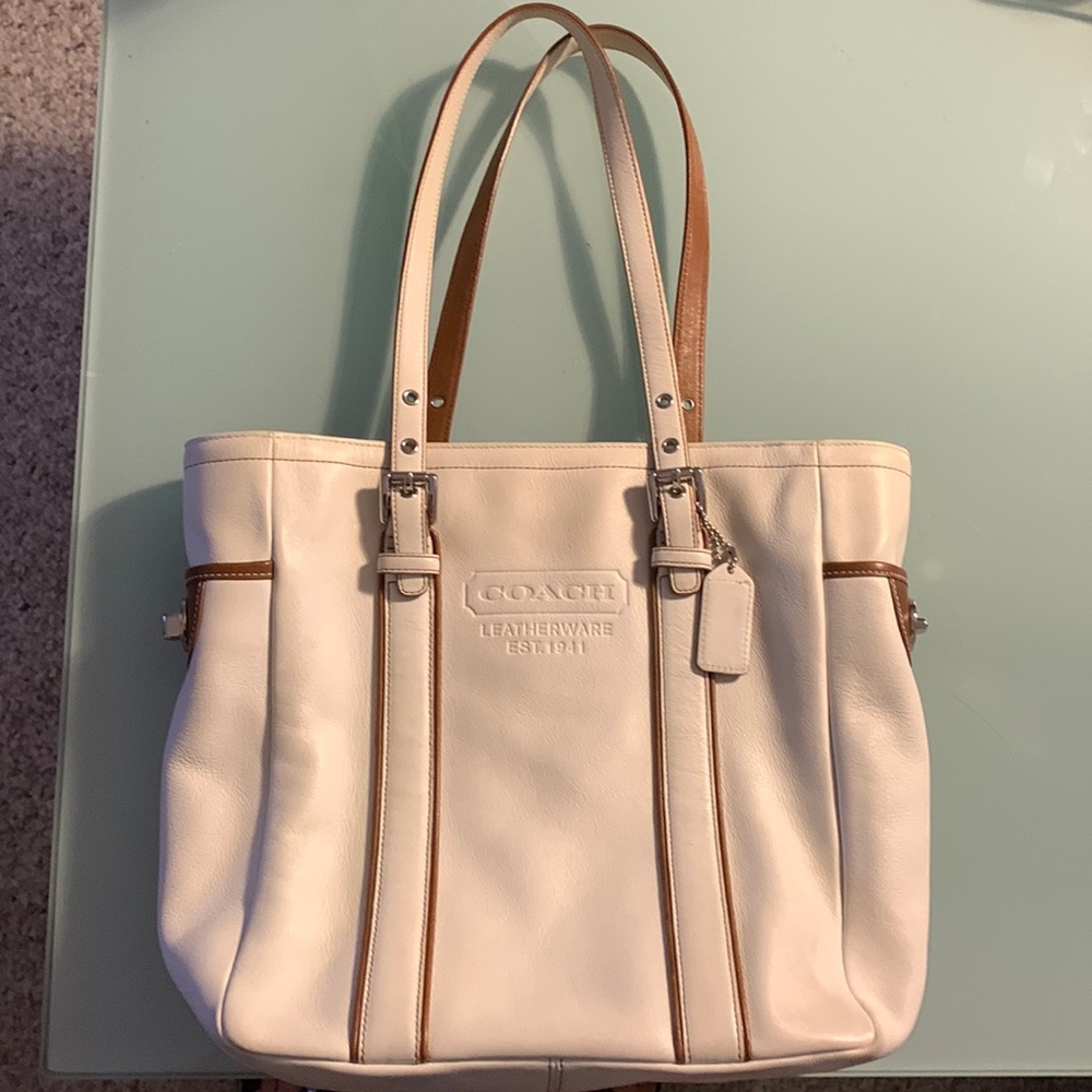 White authentic genuine leather Coach tote.